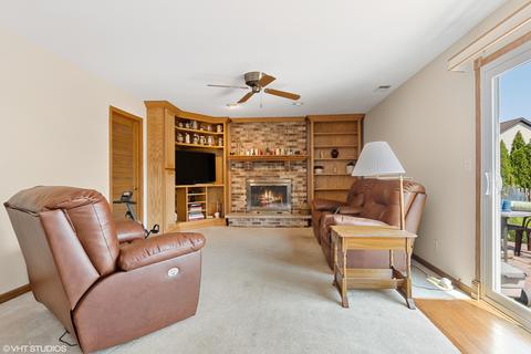 450 Cimarron Dr W, Aurora, IL 60507 photo 10