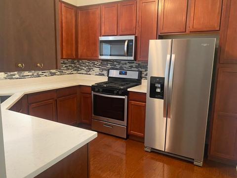 24130 Walnut Cir, Plainfield, IL 60585 photo 4