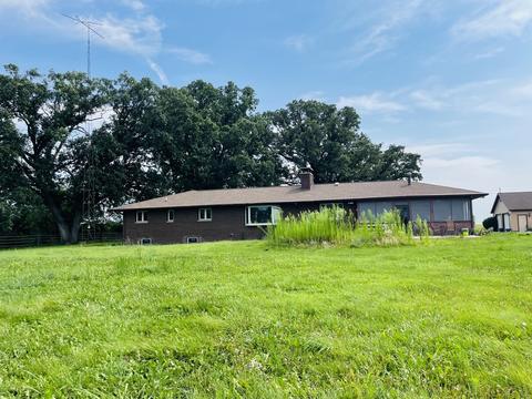 1552 E 2000 North Rd, Watseka, IL 60970 photo 3
