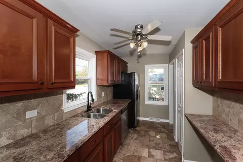 102 N Elroy Ave, Bartlett, IL 60103 photo 6