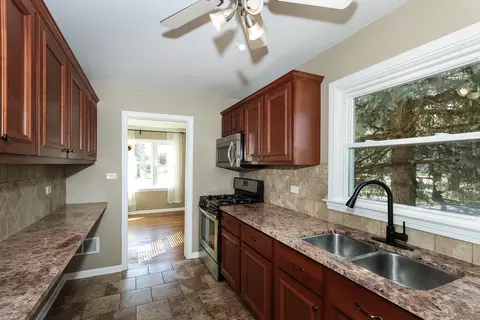 102 N Elroy Ave, Bartlett, IL 60103 photo 4