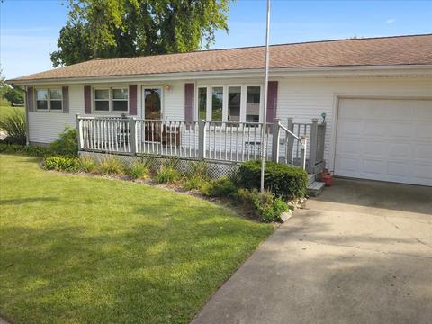 1829 Hoover Dr, Normal, IL 61761 photo 2