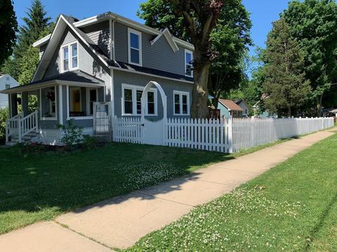 136 E Jackson St, Oswego, IL 60543 photo 4