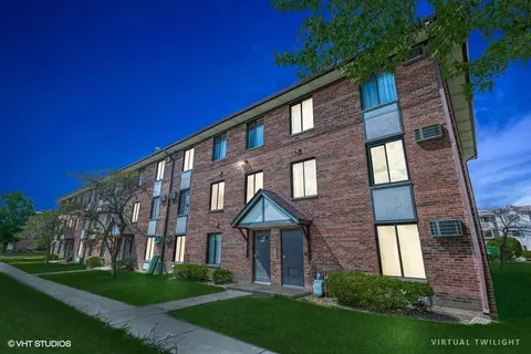 189 Gregory St #7, Aurora, IL 60504 photo 1