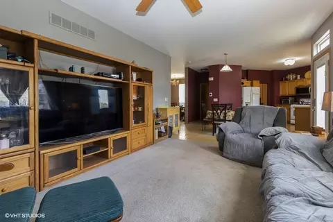 1609 Cascade Ridge Dr, Plainfield, IL 60586 photo 9