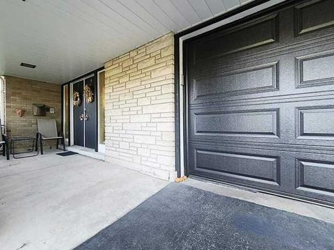 20412 S Fairfield Ave, Olympia Fields, IL 60461 photo 2