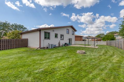 1237 N Anvil Ct, Addison, IL 60101 photo 4