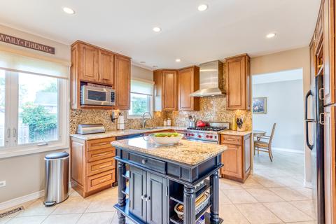 1237 N Anvil Ct, Addison, IL 60101 photo 8