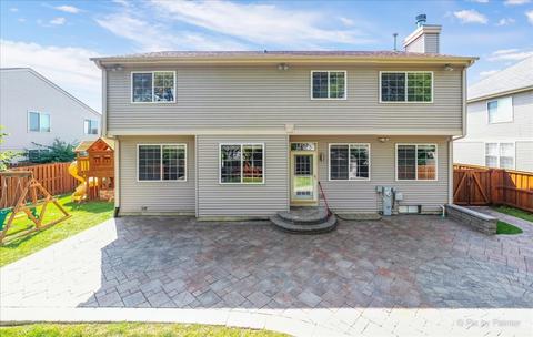 1714 Montclair Ct, Elgin, IL 60123 photo 9
