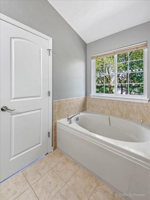 1714 Montclair Ct, Elgin, IL 60123 photo 29
