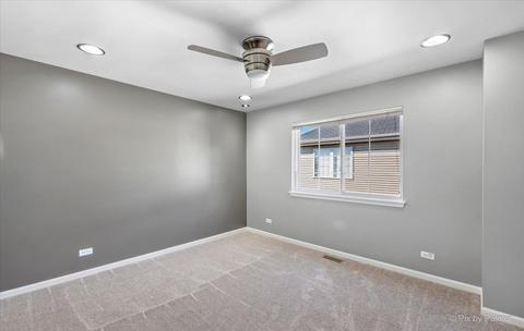 1714 Montclair Ct, Elgin, IL 60123 photo 34