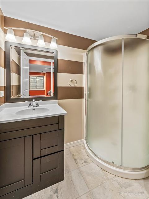 1714 Montclair Ct, Elgin, IL 60123 photo 40