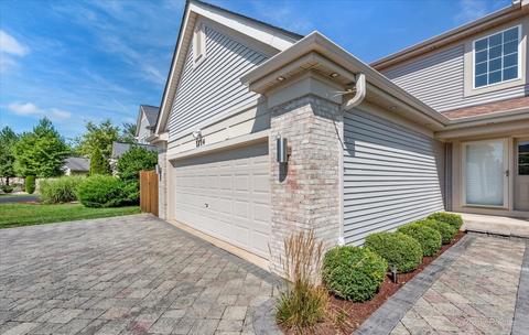 1714 Montclair Ct, Elgin, IL 60123 photo 7