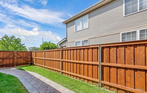 1714 Montclair Ct, Elgin, IL 60123 photo 48