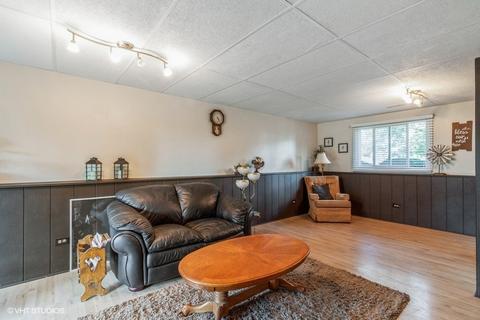 279 Pickett Ct, Bartlett, IL 60103 photo 24