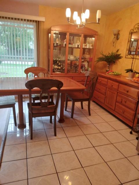 250 Dover Dr, Des Plaines, IL 60016 photo 3