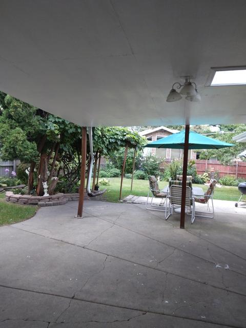 250 Dover Dr, Des Plaines, IL 60016 photo 9