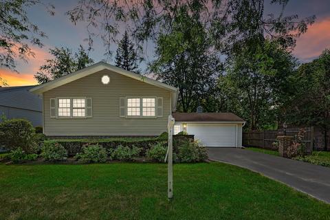 1053 Valley Stream Dr, Wheeling, IL 60090 photo 2