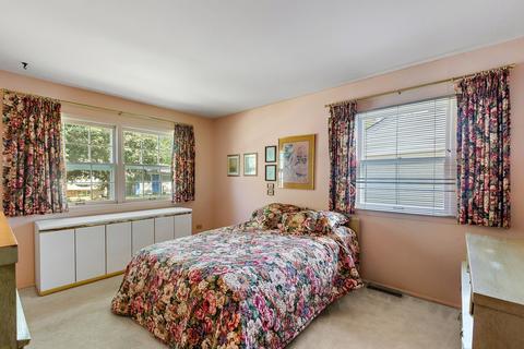 1053 Valley Stream Dr, Wheeling, IL 60090 photo 9