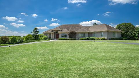 825 Olson Spring Close, Belvidere, IL 61008 photo 3