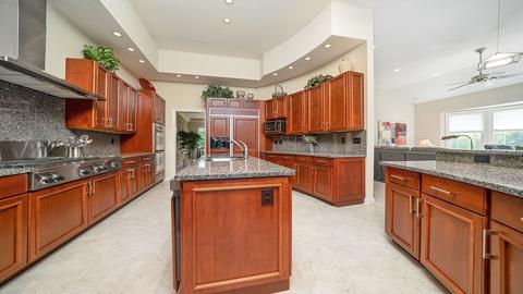 825 Olson Spring Close, Belvidere, IL 61008 photo 10