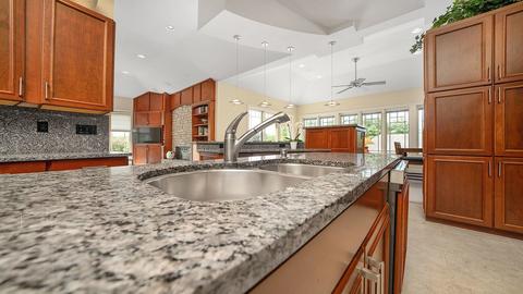 825 Olson Spring Close, Belvidere, IL 61008 photo 13