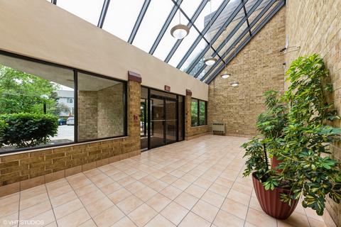 5600 Astor Ln #318, Rolling Meadows, IL 60008 photo 2