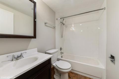 5600 Astor Ln #318, Rolling Meadows, IL 60008 photo 8