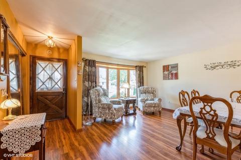 5209 138th St, Crestwood, IL 60445 photo 3