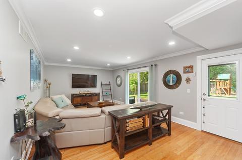 906 Garden Ln, Wheeling, IL 60090 photo 14