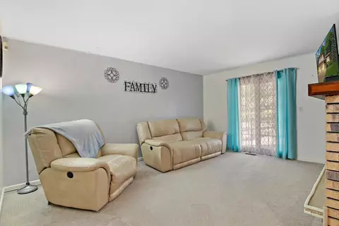 308 Vincent Pl, Elgin, IL 60123 photo 9