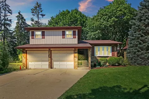 308 Vincent Pl, Elgin, IL 60123 photo 3
