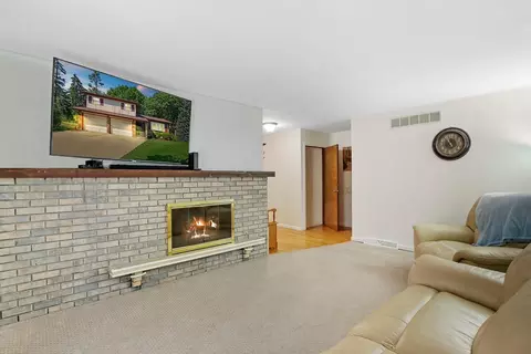 308 Vincent Pl, Elgin, IL 60123 photo 10