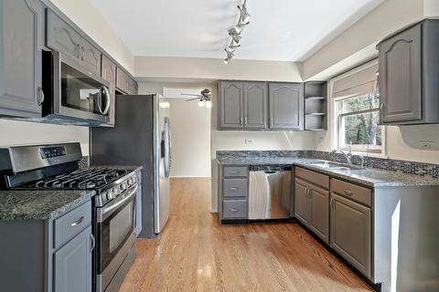 372 Cedarbrook Rd, Naperville, IL 60565 photo 15