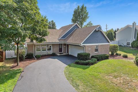 372 Cedarbrook Rd, Naperville, IL 60565 photo 1