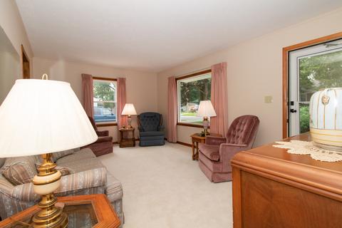 811 Livingston Dr, Normal, IL 61761 photo 9