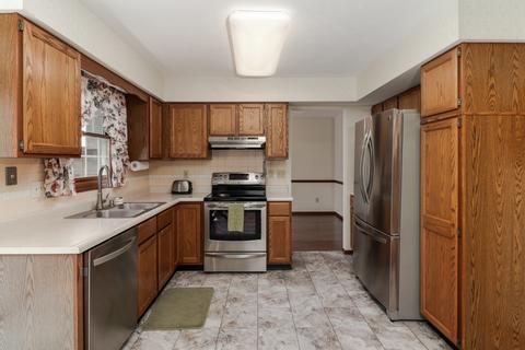 1711 Fairfield Dr, Normal, IL 61761 photo 12