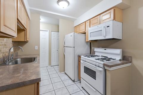 1500 Robin Cir #105, Hoffman Estates, IL 60169 photo 8