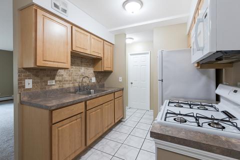 1500 Robin Cir #105, Hoffman Estates, IL 60169 photo 9