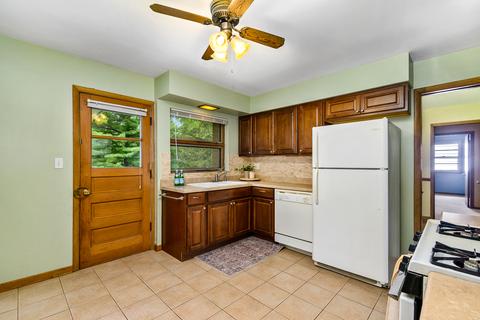 110 S Gables Blvd, Wheaton, IL 60187 photo 6