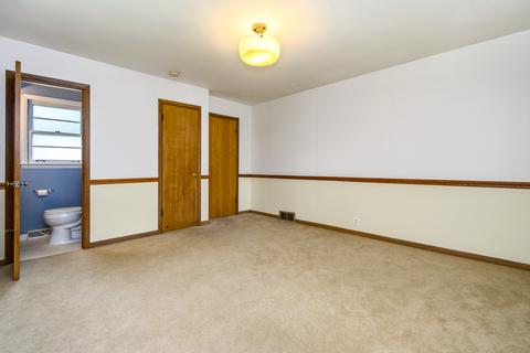 110 S Gables Blvd, Wheaton, IL 60187 photo 12