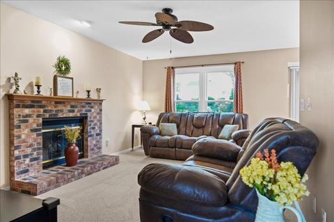 4 Boardwalk Cir, Bloomington, IL 61701 photo 8