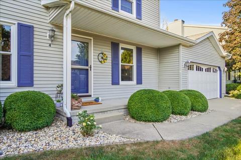 4 Boardwalk Cir, Bloomington, IL 61701 photo 2
