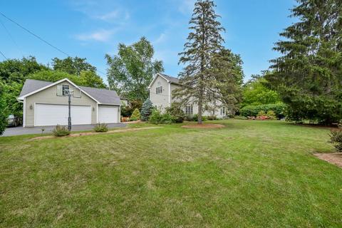 715 N Center St, Naperville, IL 60563 photo 2