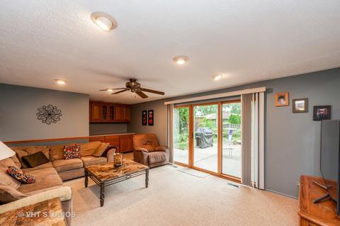 541 Dulles Rd, Des Plaines, IL 60016 photo 3