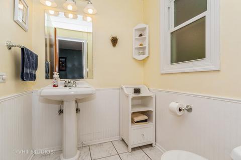 541 Dulles Rd, Des Plaines, IL 60016 photo 16