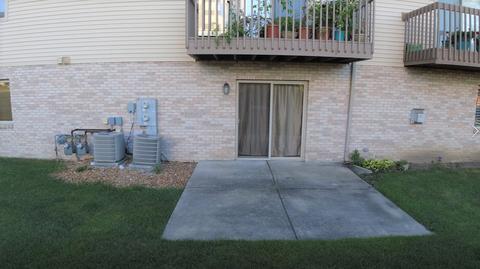 162 Saenz Ln #C, Joliet, IL 60436 photo 2