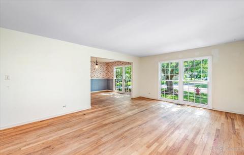 8 Woodbine Rd, Rolling Meadows, IL 60008 photo 16