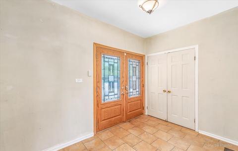 8 Woodbine Rd, Rolling Meadows, IL 60008 photo 2