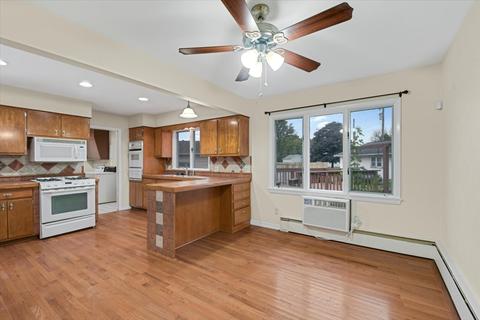 301 English St, Sidell, IL 61876 photo 10